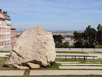 Le Gros Caillou quartier la Croix Rousse à Lyon - Le début de l'histoire de générosité