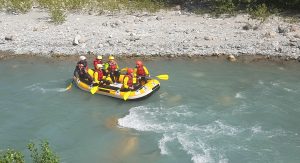 Photo les vacanciers du Val d'Arc Bramans font du rafting