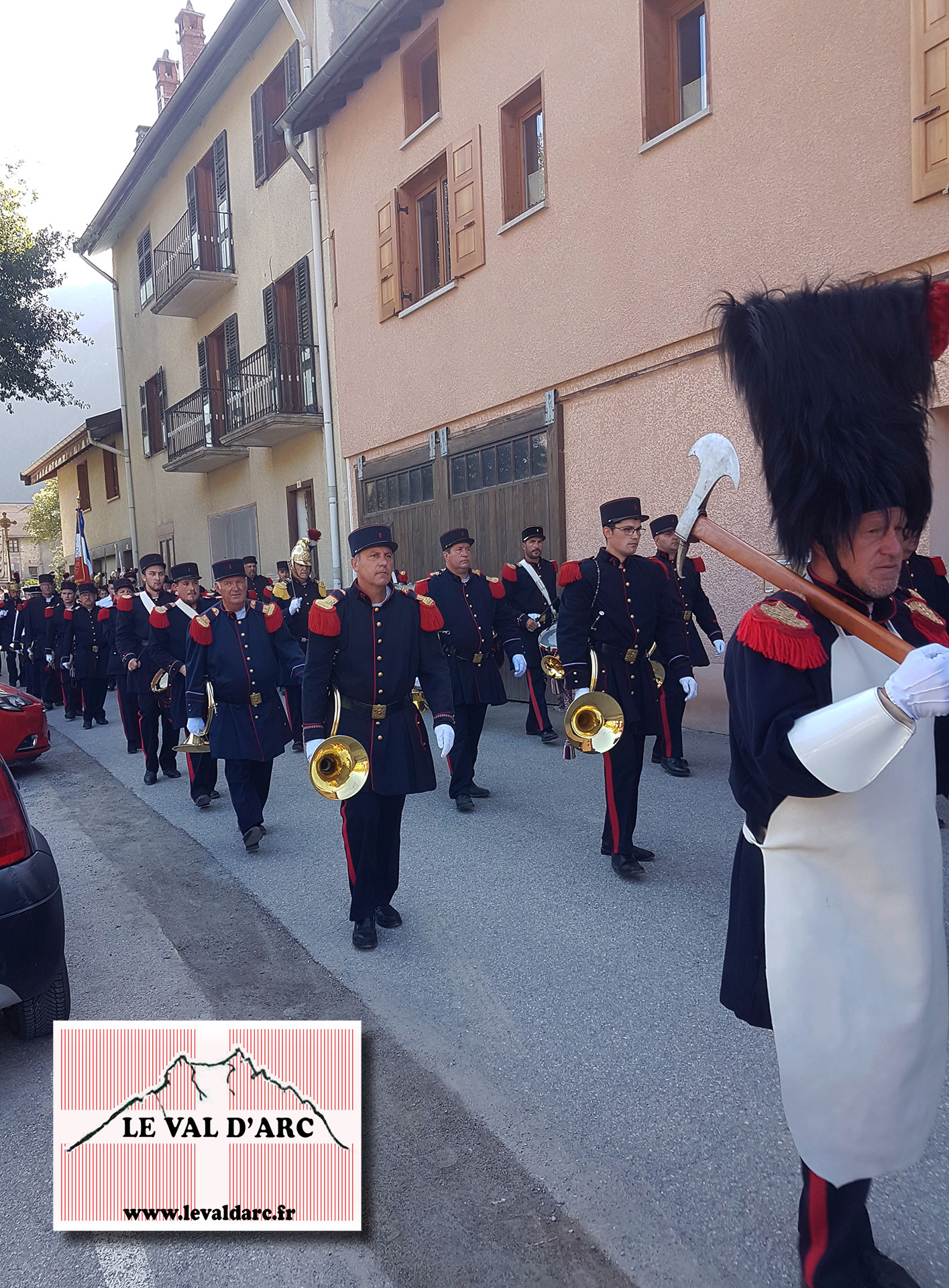 Défilé population costumée - 15 août à Bramans Val Cenis